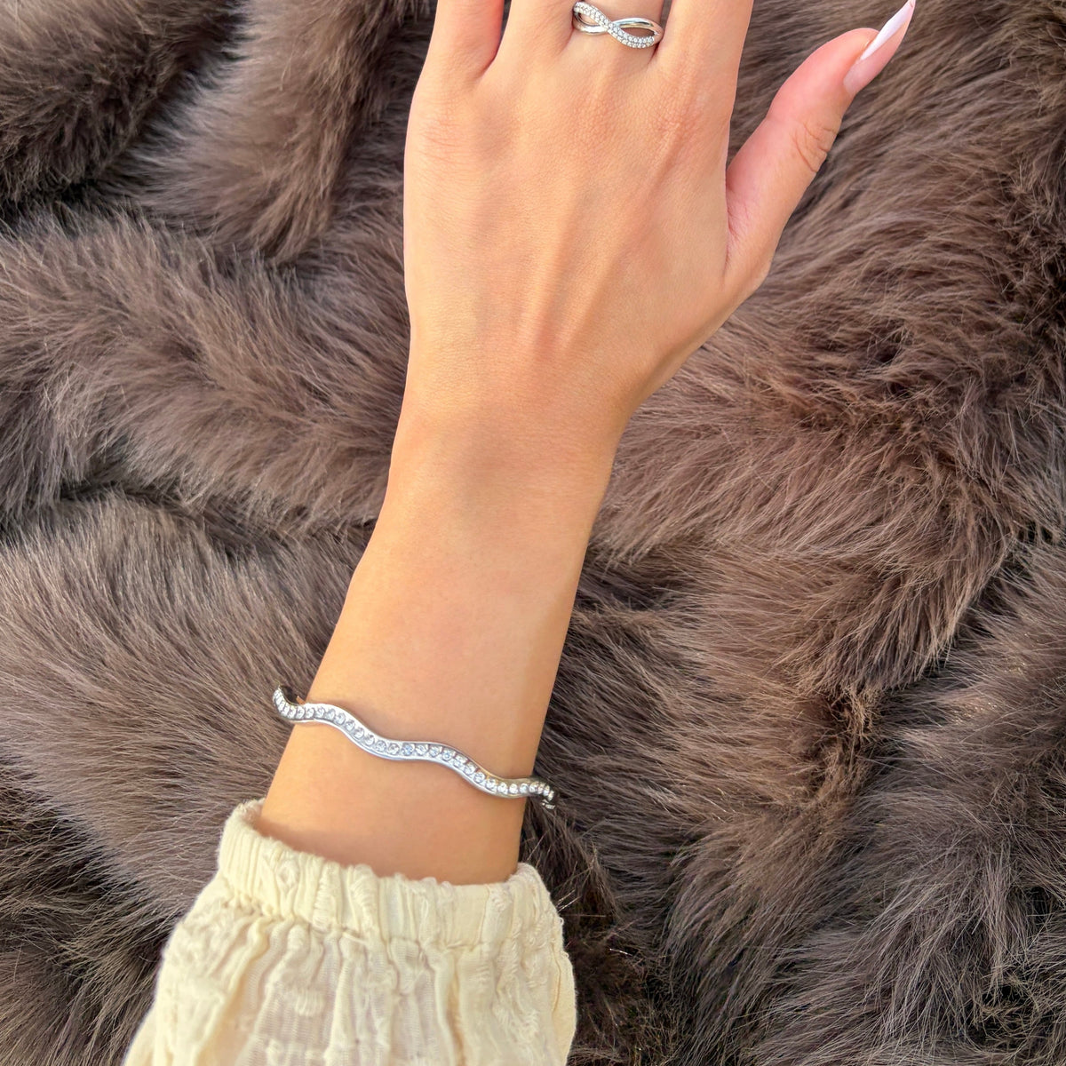 Illusion Crystal Bangle