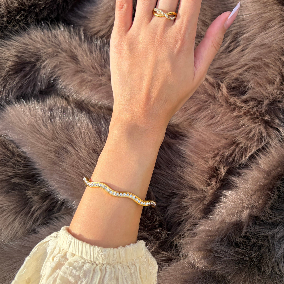 Illusion Crystal Bangle